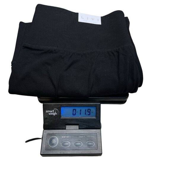 Lane Bryant Livi Black Capri Leggings Signature Stretch Elastic Waist 18/20 NEW - Picture 7 of 7